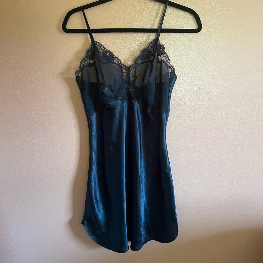 Vintage GOLD LABEL Victoria’s Secret Slip